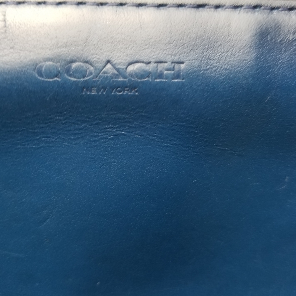 Coach Accordion Glovetanned Leather Wallet - Picture 6 of 7